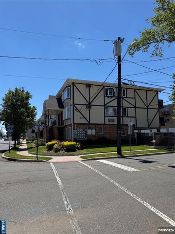 33 Henry Place B4, Hackensack, NJ 07601