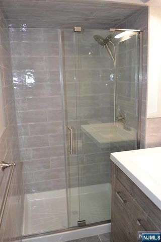 33 Henry Place B4, Hackensack, NJ 07601