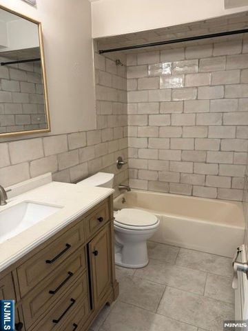 33 Henry Place B4, Hackensack, NJ 07601
