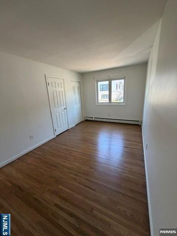 33 Henry Place B4, Hackensack, NJ 07601