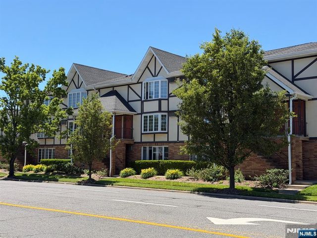 33 Henry Place B4, Hackensack, NJ 07601