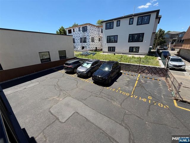 33 Henry Place B4, Hackensack, NJ 07601