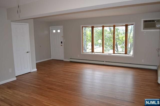 33 Henry Place B4, Hackensack, NJ 07601
