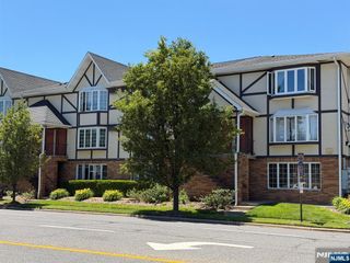 33 Henry Place B4, Hackensack, NJ 07601