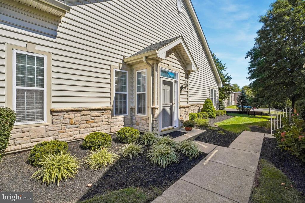 806 DEVONSHIRE CT #59, WARRINGTON, PA 18976 — photo 3