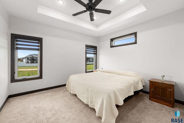 113 Central Park Ct Court, Harrisburg, SD 57032