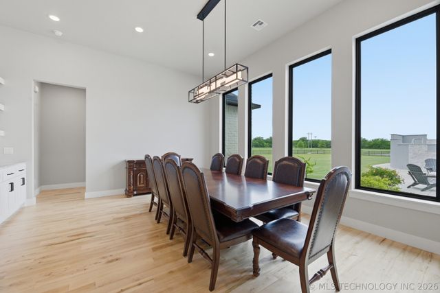 16924 S 31st East Avenue, Mounds, OK 74047