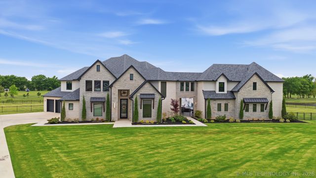 16924 S 31st East Avenue, Mounds, OK 74047