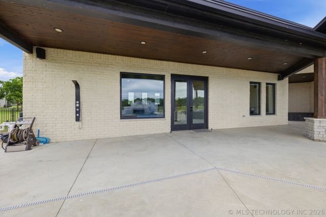 16924 S 31st East Avenue, Mounds, OK 74047