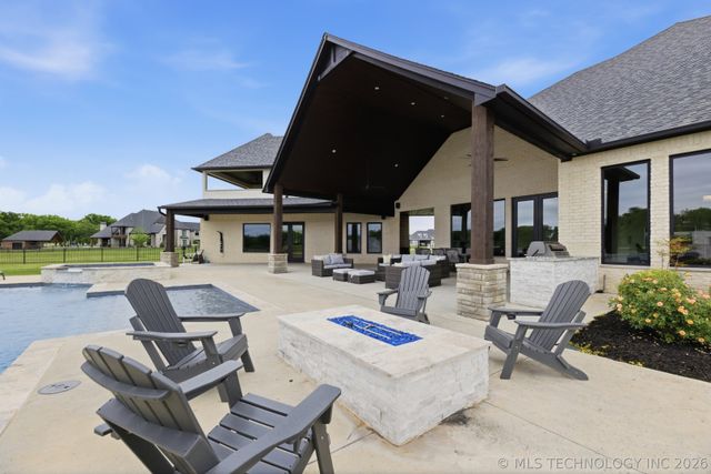16924 S 31st East Avenue, Mounds, OK 74047