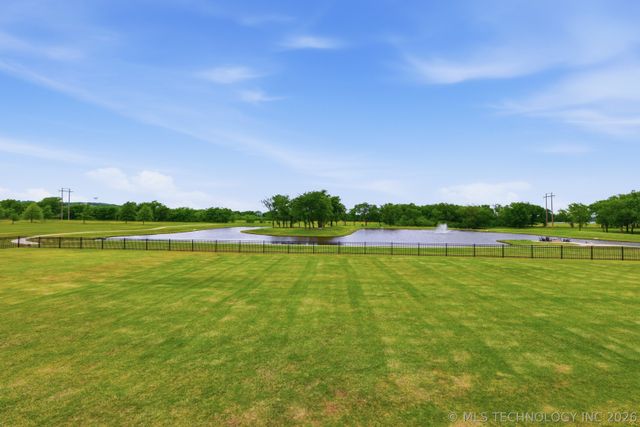 16924 S 31st East Avenue, Mounds, OK 74047