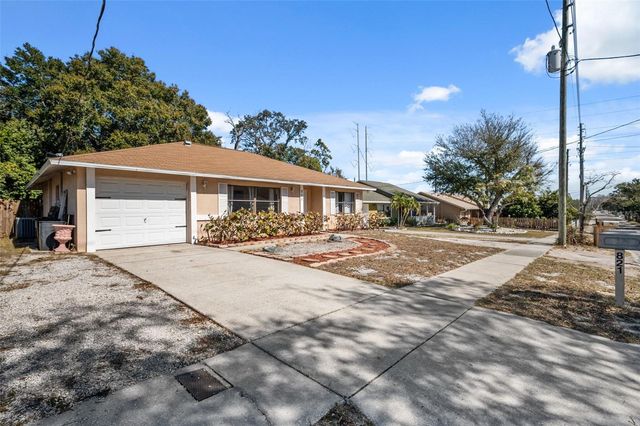 821 PINE STREET, Tarpon Springs, FL 34689