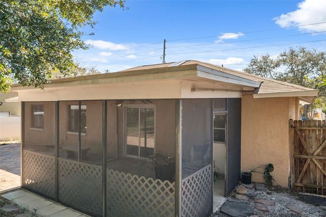 821 PINE STREET, Tarpon Springs, FL 34689