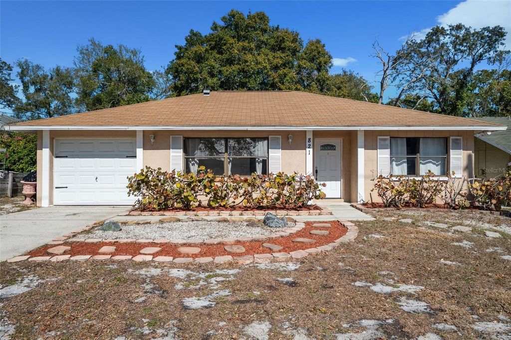 821 PINE STREET, Tarpon Springs, FL 34689