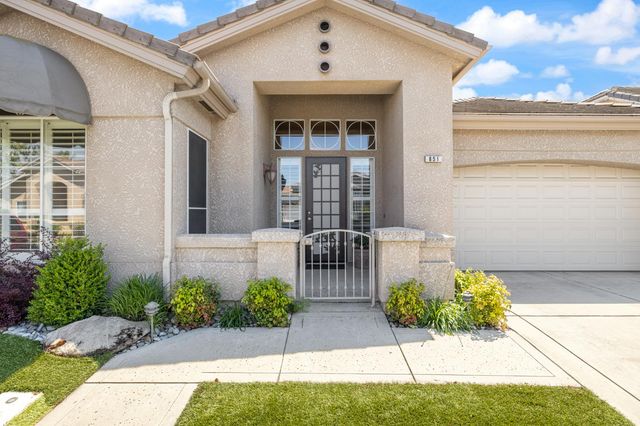 851 E Mill Creek Drive, Fresno, CA 93720
