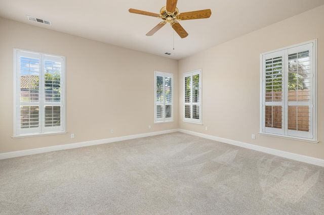 851 E Mill Creek Drive, Fresno, CA 93720