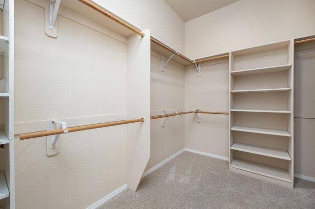 851 E Mill Creek Drive, Fresno, CA 93720