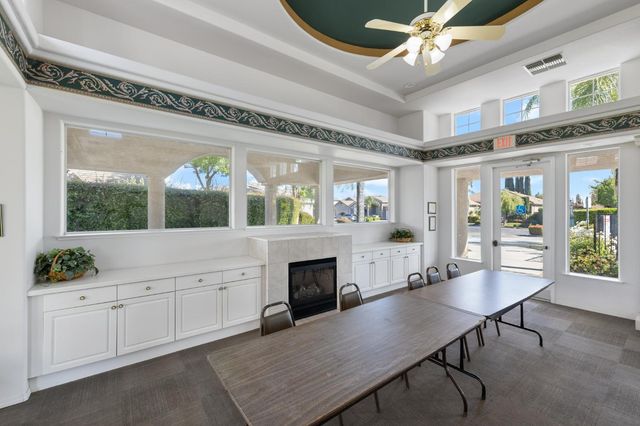 851 E Mill Creek Drive, Fresno, CA 93720