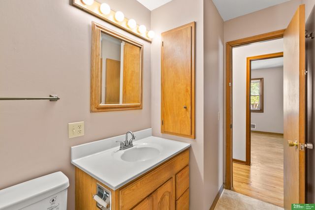 4216 N 91st Street, Omaha, NE 68134