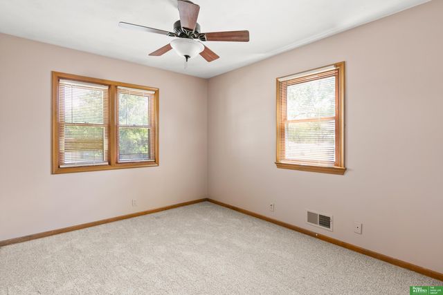 4216 N 91st Street, Omaha, NE 68134