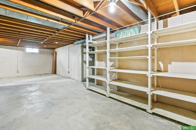 4216 N 91st Street, Omaha, NE 68134