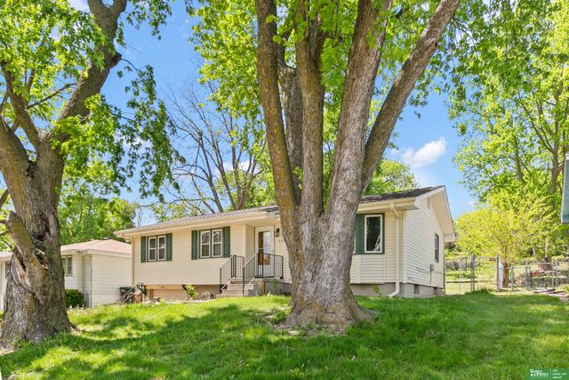 4216 N 91st Street, Omaha, NE 68134