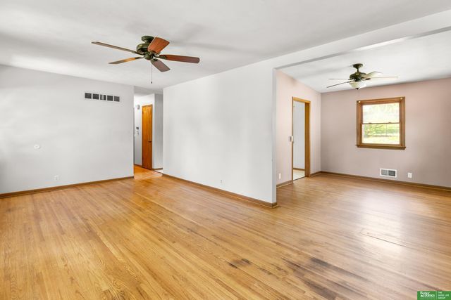 4216 N 91st Street, Omaha, NE 68134