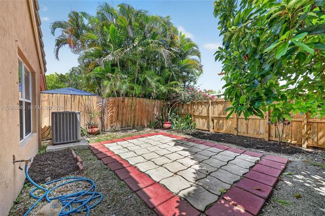 2073 SE 13th Street, Homestead, FL 33035