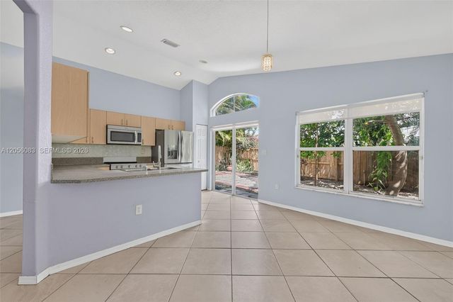 2073 SE 13th Street, Homestead, FL 33035