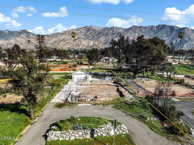 369 E Altadena Dr, Altadena, CA 91001