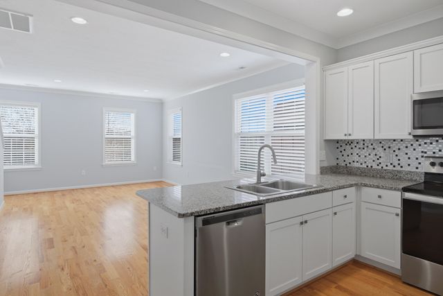 3837 Colonial Green CIR, Roanoke, VA 24018