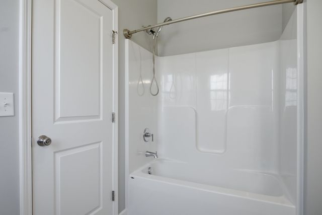 3837 Colonial Green CIR, Roanoke, VA 24018