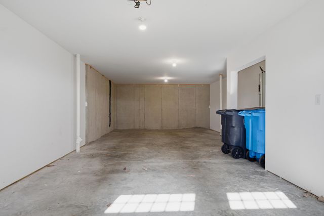 3837 Colonial Green CIR, Roanoke, VA 24018