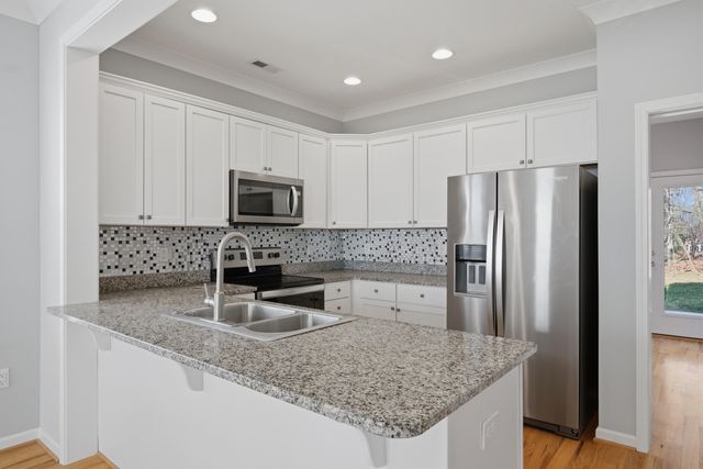 3837 Colonial Green CIR, Roanoke, VA 24018