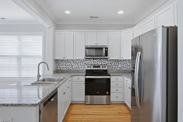 3837 Colonial Green CIR, Roanoke, VA 24018