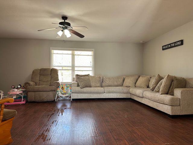 3524 E State Highway Cc, Fair Grove, MO 65648