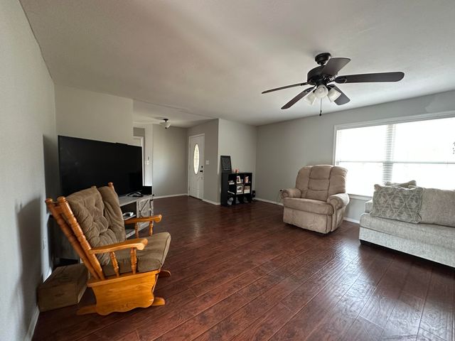 3524 E State Highway Cc, Fair Grove, MO 65648