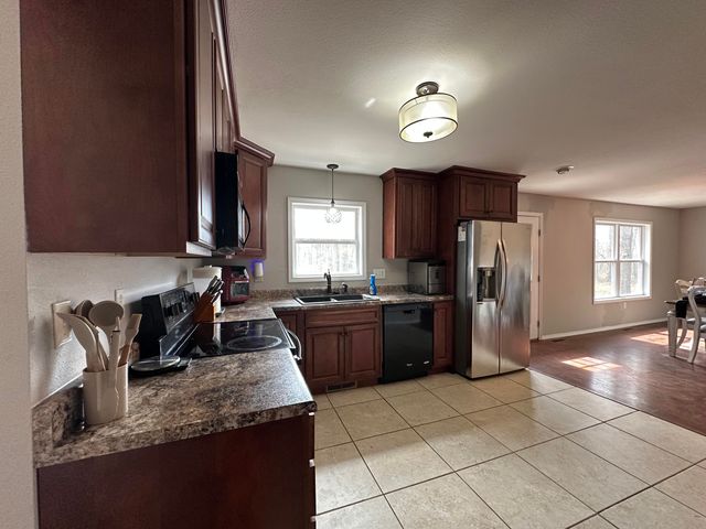 3524 E State Highway Cc, Fair Grove, MO 65648