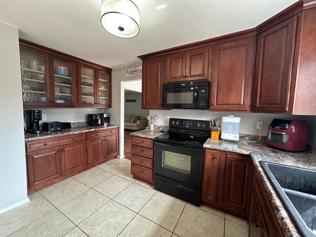 3524 E State Highway Cc, Fair Grove, MO 65648