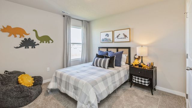 2438 SE Creekhill Way, West Des Moines, IA 50265