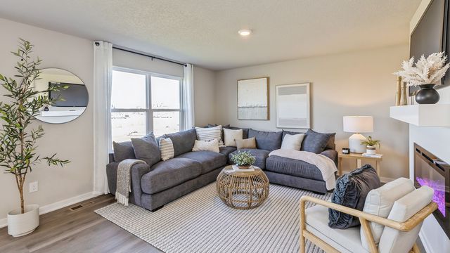 2438 SE Creekhill Way, West Des Moines, IA 50265