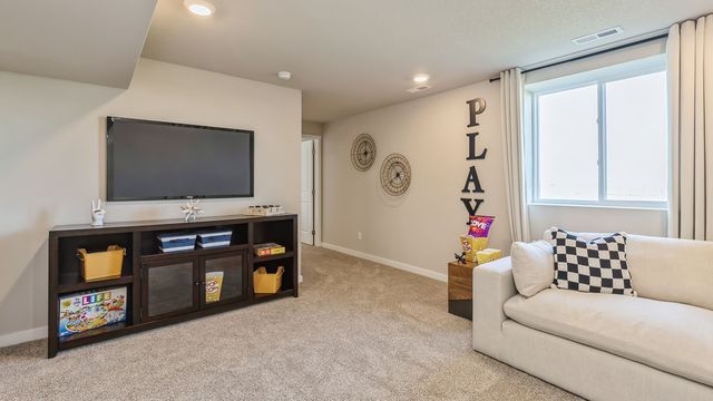 2438 SE Creekhill Way, West Des Moines, IA 50265