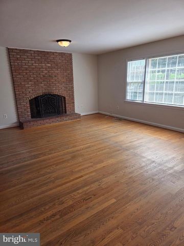 1209 PERRY WILLIAM DR, Mclean, VA 22101