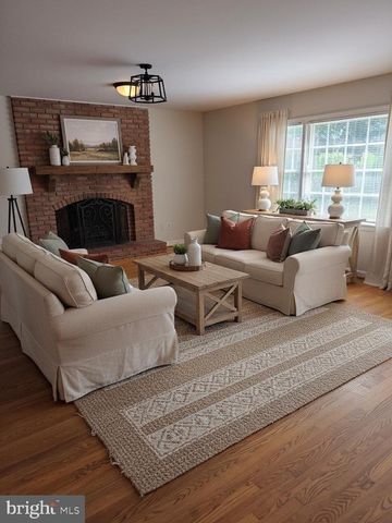 1209 PERRY WILLIAM DR, Mclean, VA 22101