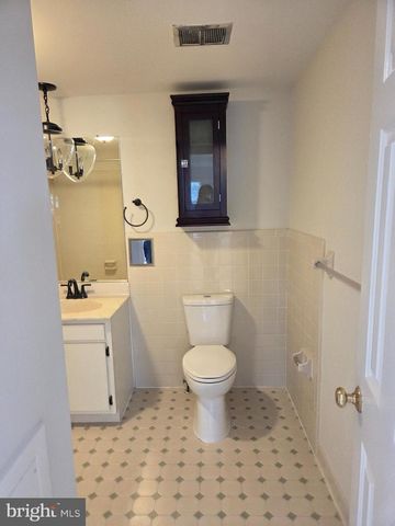 1209 PERRY WILLIAM DR, Mclean, VA 22101