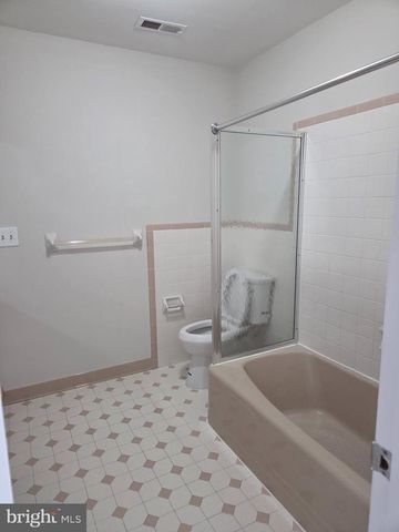 1209 PERRY WILLIAM DR, Mclean, VA 22101
