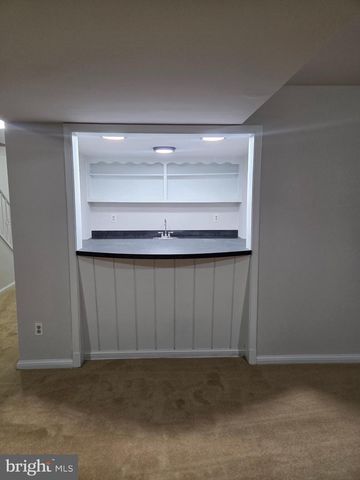 1209 PERRY WILLIAM DR, Mclean, VA 22101