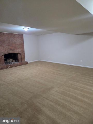 1209 PERRY WILLIAM DR, Mclean, VA 22101