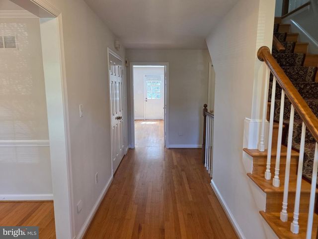 1209 PERRY WILLIAM DR, Mclean, VA 22101