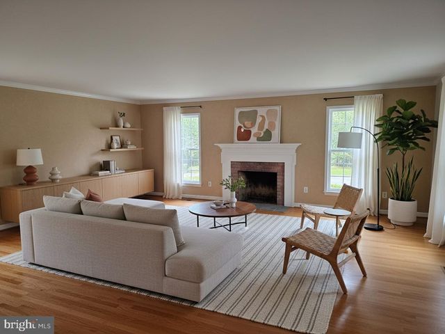 1209 PERRY WILLIAM DR, Mclean, VA 22101